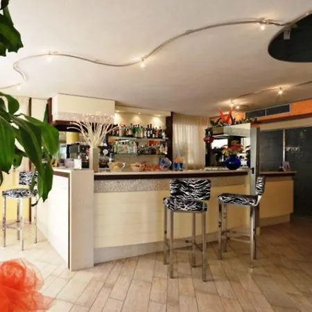 ホテル Losanna チェルヴィア